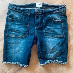 🍁5 for 20!🍁 MUDD Size 15 Bermuda Shorts